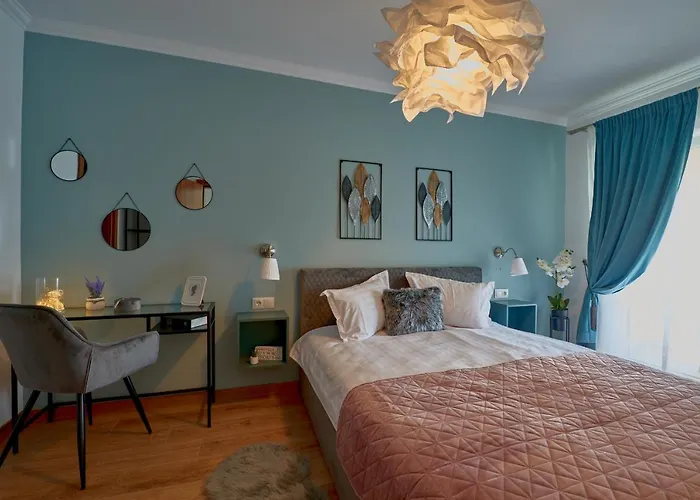 Velvet Apartment